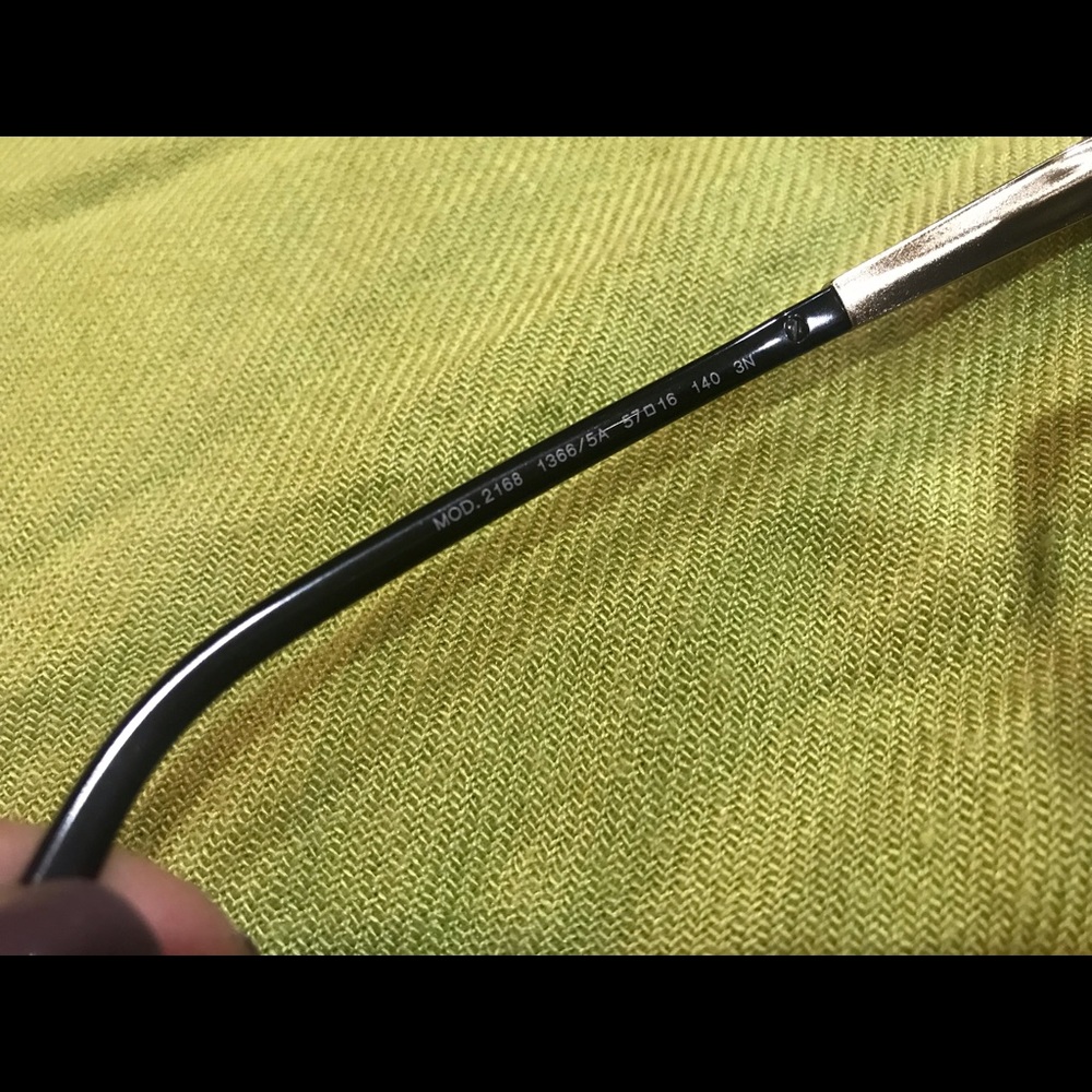 Versace sun glasses - Picture 2 of 8